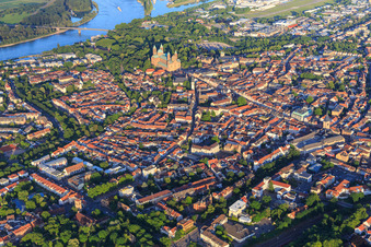 Photographie aérienne de Vue d'ensemble de la vieille ville depuis le nord-ouest le soir jusqu'au Rhin à Speyer dans le département Rhénanie-Palatinat, Allemagne