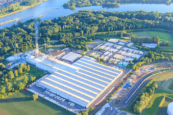 Photographie aérienne de Saint-Gobain Isover G+H AG dans la zone industrielle Am Flugplatz à Speyer dans le département Rhénanie-Palatinat, Allemagne