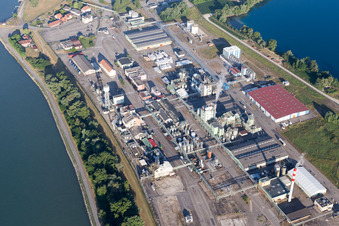 Vue oblique de Port à Lauterbourg dans le département Bas Rhin, France