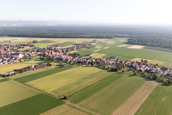 Schleithal dans le département Bas Rhin, France du point de vue du drone