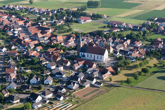 Vue aérienne de Schleithal dans le département Bas Rhin, France