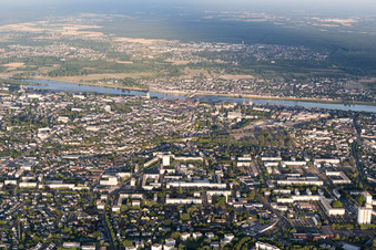 Blois dans le département Loir et Cher, France vu d'un drone