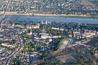 Vue aérienne de Blois dans le département Loir et Cher, France