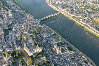 Vue d'oiseau de Blois dans le département Loir et Cher, France