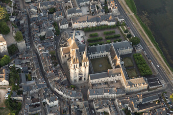Blois dans le département Loir et Cher, France vue du ciel
