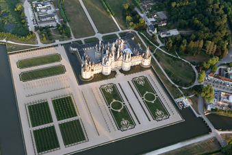 Image drone de Chambord dans le département Loir et Cher, France