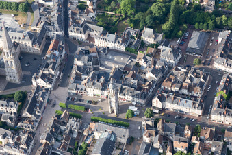 Vendôme dans le département Loir et Cher, France d'un drone