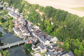 Saint-Rimay dans le département Loir et Cher, France vu d'un drone