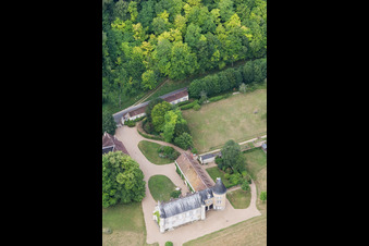 Image drone de Lavardin dans le département Loir et Cher, France