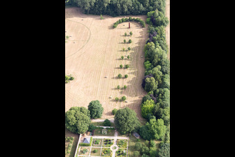Saint-Cyr-du-Gault dans le département Loir et Cher, France vue du ciel