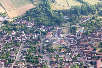 Vue aérienne de Bussy-en-Othe dans le département Yonne, France