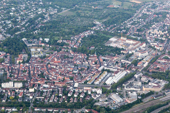 Quartier Durlach in Karlsruhe dans le département Bade-Wurtemberg, Allemagne depuis l'avion