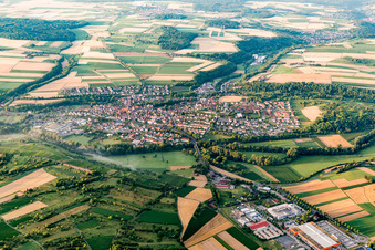 Vue aérienne de Quartier Enzweihingen in Vaihingen an der Enz dans le département Bade-Wurtemberg, Allemagne