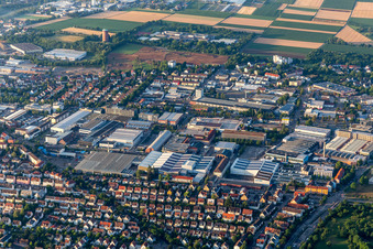 Vue aérienne de Zone industrielle et commerciale de Grönerstraße, MANN+HUMMEL à Ludwigsburg dans le département Bade-Wurtemberg, Allemagne