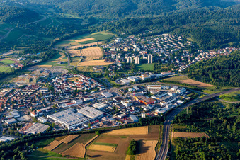 Vue aérienne de Zone industrielle et commerciale avec Alfred Kärcher Vertriebs-GmbH à Winnenden dans le département Bade-Wurtemberg, Allemagne