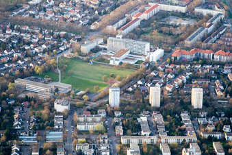 Vue aérienne de Hôpital des Diaconesses à le quartier Niederfeld in Mannheim dans le département Bade-Wurtemberg, Allemagne