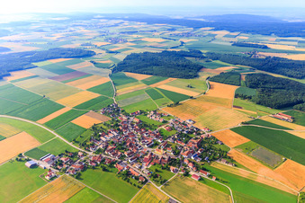 Photographie aérienne de Vue du village depuis le nord-ouest à le quartier Bollstadt in Amerdingen dans le département Bavière, Allemagne