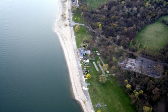 Vue aérienne de Neckarau, plage du Rhin à le quartier Niederfeld in Mannheim dans le département Bade-Wurtemberg, Allemagne