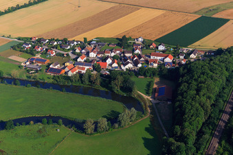 Vue aérienne de Quartier de Felsheim sur la boucle de Rörnitz depuis le sud à le quartier Riedlingen in Donauwörth dans le département Bavière, Allemagne