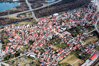 Vue aérienne de Vieux Wörth à Wörth am Rhein dans le département Rhénanie-Palatinat, Allemagne
