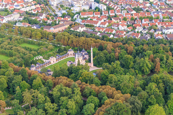 Mosquée dans les jardins du château de Schwetzingen à Schwetzingen dans le département Bade-Wurtemberg, Allemagne depuis l'avion