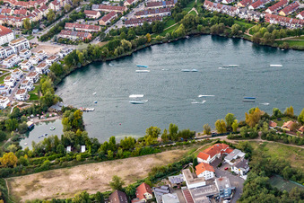 Vue aérienne de Centre de ski nautique et de wakeboard sur le lac Rheinau à le quartier Rheinau in Mannheim dans le département Bade-Wurtemberg, Allemagne
