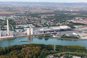 Photographie aérienne de Grande centrale électrique Mannheim sur le Rhin près de Neckarau à le quartier Rheinau in Mannheim dans le département Bade-Wurtemberg, Allemagne