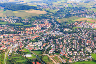Vue aérienne de Vue de la ville depuis le nord-ouest à Engen dans le département Bade-Wurtemberg, Allemagne