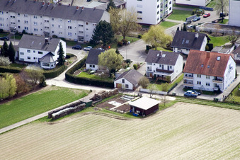 Au château d'eau à Kandel dans le département Rhénanie-Palatinat, Allemagne depuis l'avion
