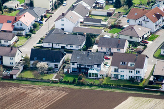 Vue d'oiseau de Au château d'eau à Kandel dans le département Rhénanie-Palatinat, Allemagne