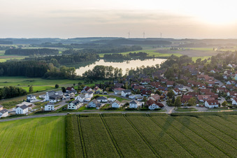 Vue aérienne de Zones riveraines du lac Ruschweiler et du lac Volzer See en Ruschweiler à le quartier Ruschweiler in Illmensee dans le département Bade-Wurtemberg, Allemagne