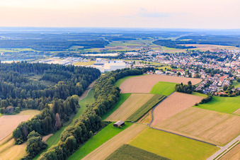 Vue aérienne de Geberit Logistik GmbH du sud à Pfullendorf dans le département Bade-Wurtemberg, Allemagne