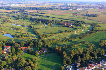 Terrain de golf Heddesheim Gut Neuzenhof à Heddesheim dans le département Bade-Wurtemberg, Allemagne d'en haut