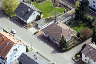 Au château d'eau à Kandel dans le département Rhénanie-Palatinat, Allemagne hors des airs