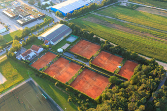 Photographie aérienne de Terrains de sport du Tennisclub Olympia Lorsch eV et du TVGG Lorsch à Lorsch dans le département Hesse, Allemagne