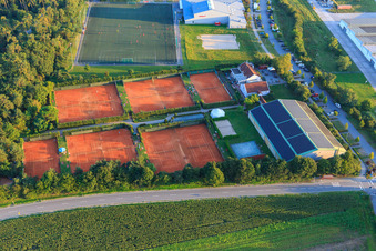 Vue oblique de Terrains de sport du Tennisclub Olympia Lorsch eV et du TVGG Lorsch à Lorsch dans le département Hesse, Allemagne