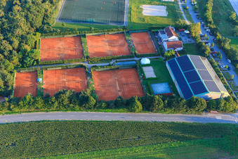 Terrains de sport du Tennisclub Olympia Lorsch eV et du TVGG Lorsch à Lorsch dans le département Hesse, Allemagne d'en haut