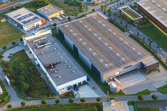 Vue aérienne de Centre logistique Caterpillar GmbH et Rudolph Logistik GmbH à Lorsch dans le département Hesse, Allemagne