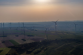 Photographie aérienne de Parc éolien à Gau-Heppenheim dans le département Rhénanie-Palatinat, Allemagne