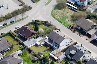 Vue aérienne de Rue Robert Koch à Kandel dans le département Rhénanie-Palatinat, Allemagne