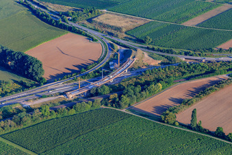 Vue aérienne de Chantier de construction de la sortie d'autoroute A65 Bornheim, Landau-Dammheim(B272) à le quartier Dammheim in Landau in der Pfalz dans le département Rhénanie-Palatinat, Allemagne