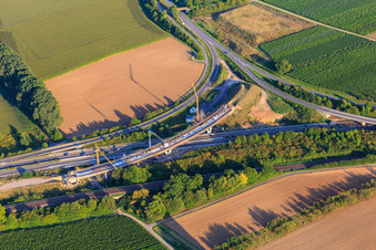 Vue aérienne de Chantier de construction de la sortie d'autoroute A65 Bornheim, Landau-Dammheim(B272) à le quartier Dammheim in Landau in der Pfalz dans le département Rhénanie-Palatinat, Allemagne
