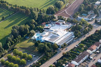 Quartier Queichheim in Landau in der Pfalz dans le département Rhénanie-Palatinat, Allemagne du point de vue du drone