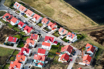 Vue aérienne de Nouvelle zone de développement Im Schnabel à Wörth am Rhein dans le département Rhénanie-Palatinat, Allemagne