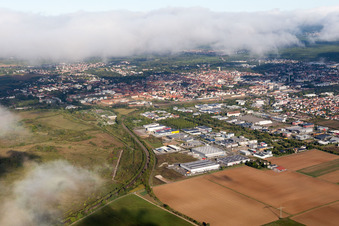 Vue aérienne de LD-Queicheim à Landau in der Pfalz dans le département Rhénanie-Palatinat, Allemagne