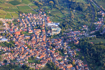 Vue aérienne de Vue de la vallée de Queichtal depuis l'ouest avec GET Metall GmbH à Albersweiler dans le département Rhénanie-Palatinat, Allemagne