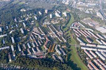 Quartier Oberreut in Karlsruhe dans le département Bade-Wurtemberg, Allemagne depuis l'avion