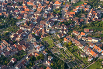 Vue aérienne de Cimetière à Eisingen dans le département Bade-Wurtemberg, Allemagne