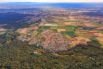 Vue aérienne de Vue de la ville depuis le sud-ouest à Harthausen dans le département Rhénanie-Palatinat, Allemagne