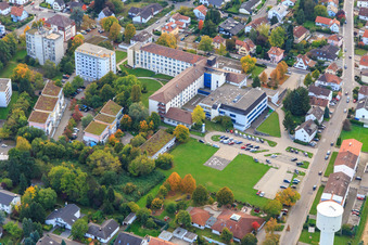 Vue aérienne de Asklepios Südpfalzkliniken du nord-est à Kandel dans le département Rhénanie-Palatinat, Allemagne